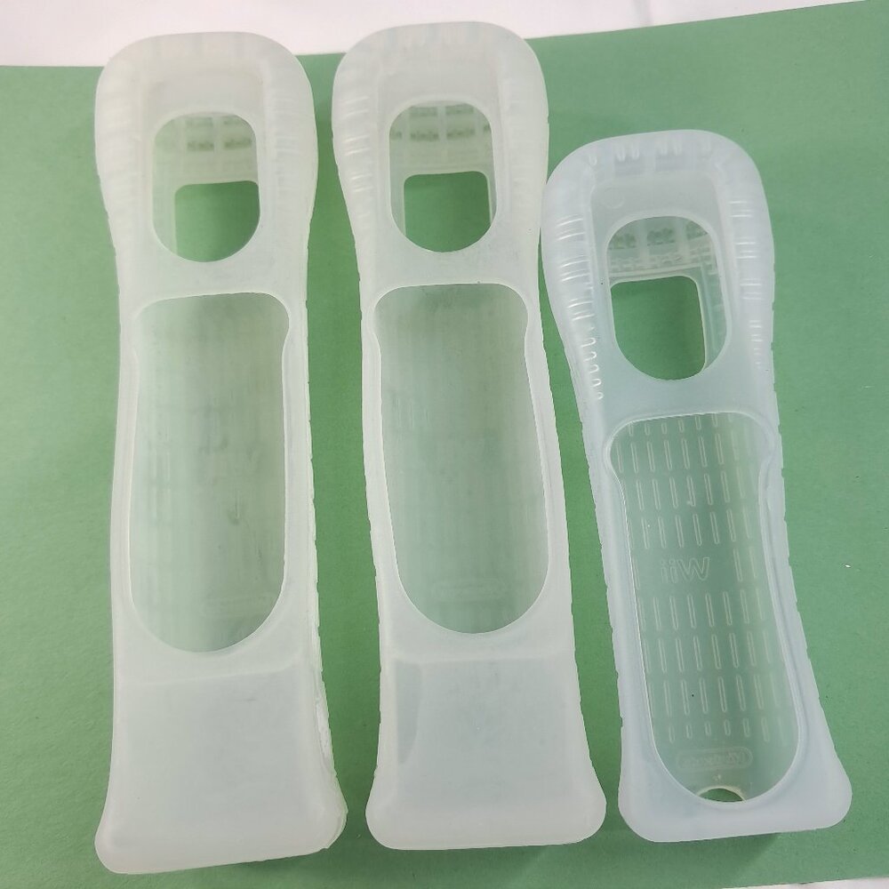 Nintendo Wii Remote Silicone Gel Cover Grip Sleeves OEM Original RVL-022 RVL-027